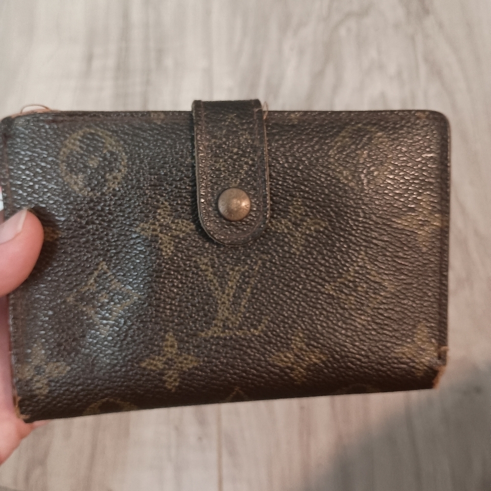 Authentic LOUIS VUITTON Vienois Wallet Kiss Lock Brown - Picture 8 of 16